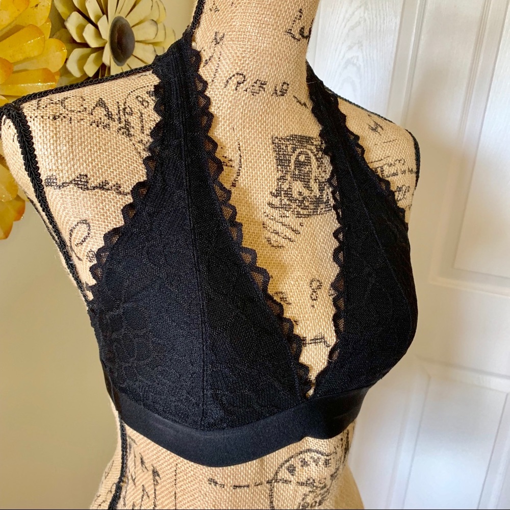 Pink Victoria’s Secret lace Bralette sz M - Picture 1 of 5